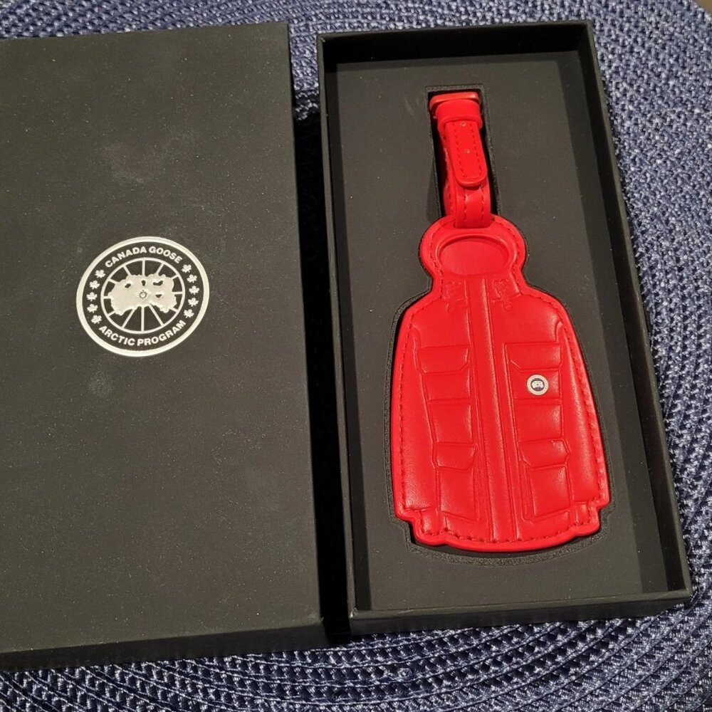 Canada Goose Expedition Parka Luggage Tag In Box - Red Arctic Program 02